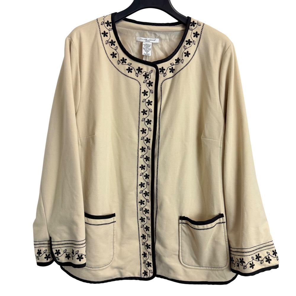 Jillian Jones Woman 1X Beige Blazer Black Floral Embroidery Snap Front Jacket